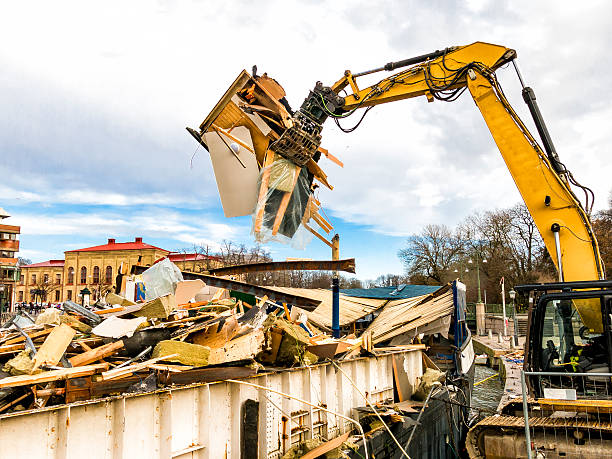 Best Commercial Cleanout Services  in Milford, IN